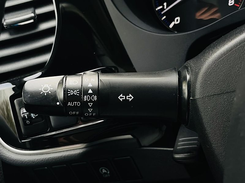 Mitsubishi Outlander 2.0i MANUÁL 1.MAJITEL TAŽNÉ - fotka 41 z 44