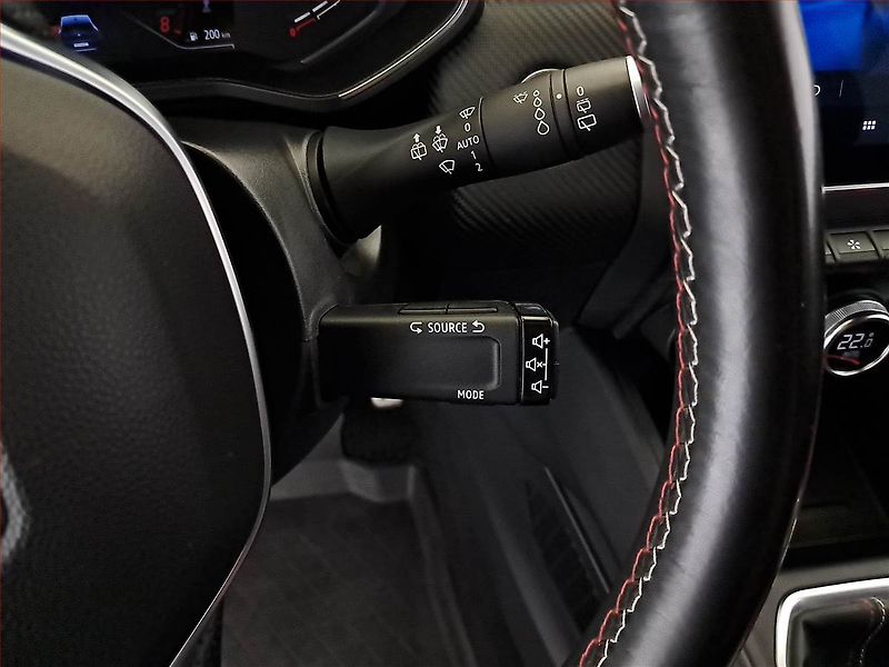Renault Clio (2019) R.S. Line 1.0 TCe, Serv.kniha - fotka 23 z 24