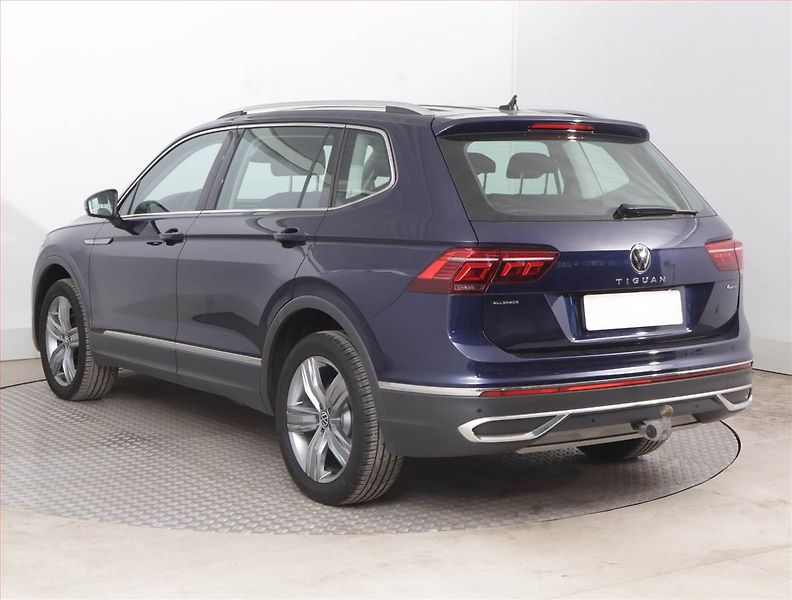 Volkswagen Tiguan Allspace (2023) 2.0 TDI - fotka 4 z 17