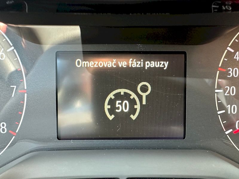 Opel Crossland X (2019) 1,2 / 81 KW / automat - fotka 17 z 30