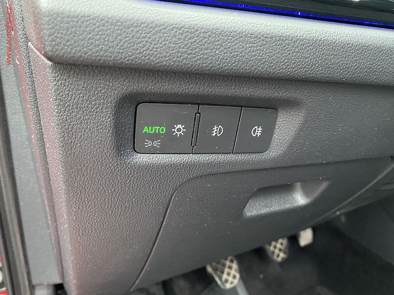 Škoda Octavia (2022) 1.0 TSi, ČR, Style, LED - fotka 16 z 19