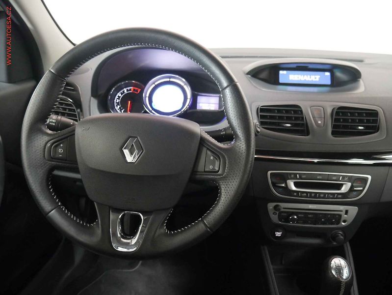 Renault Fluence (2013) 1.6 16V, 2.maj,ČR, AC, temp - fotka 11 z 20