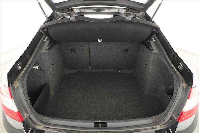 Škoda Octavia (2013) 1.6 TDI, Automat, Tempomat - fotka 15 z 16