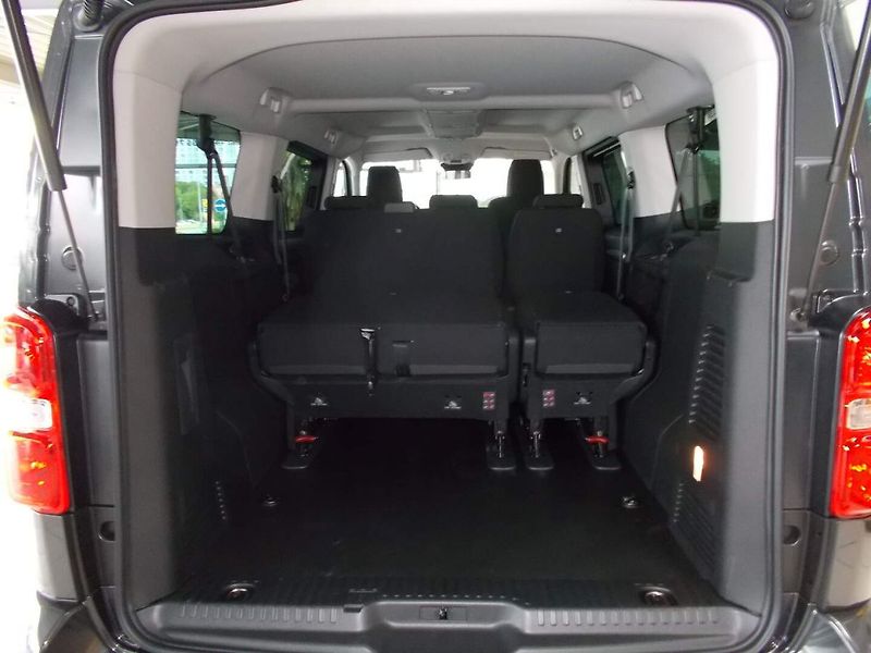 Opel Zafira (2026) L2 (L) Edition 2.2 CDTi (132kW - fotka 14 z 34