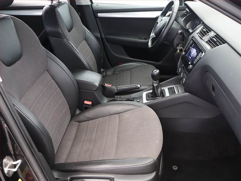 Škoda Octavia (2014) 1.6 TDI, Tempomat - fotka 7 z 13