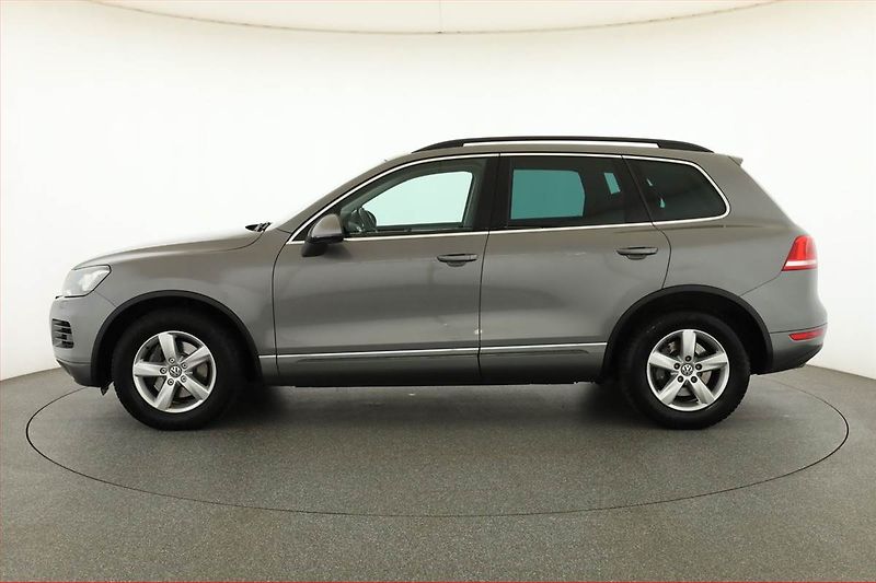 Volkswagen Touareg (2013) 3.0 TDI, 4X4, Automat - fotka 3 z 21