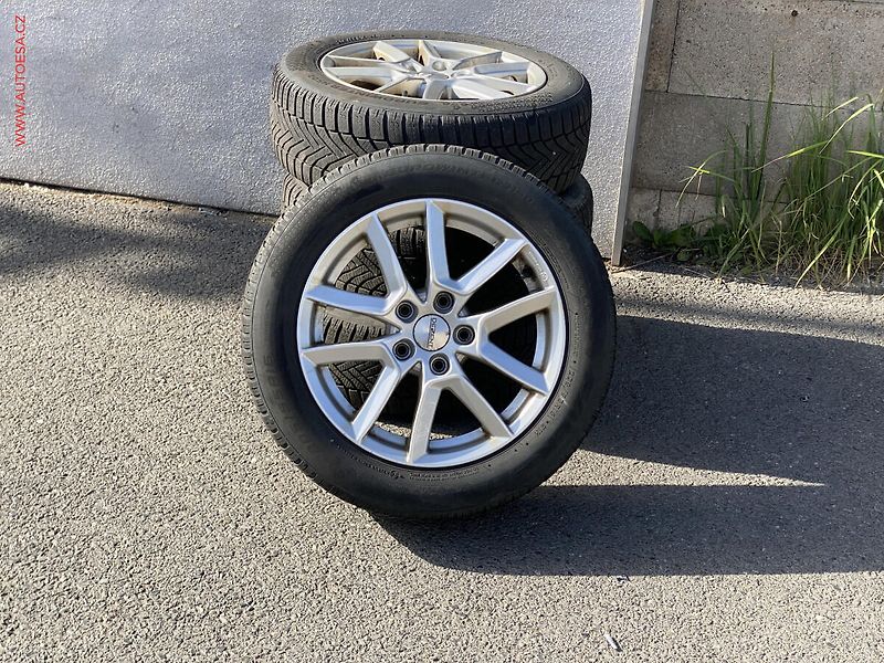 Škoda Octavia (2016) 1.6TDi, 1.maj,ČR, AC, park - fotka 17 z 17