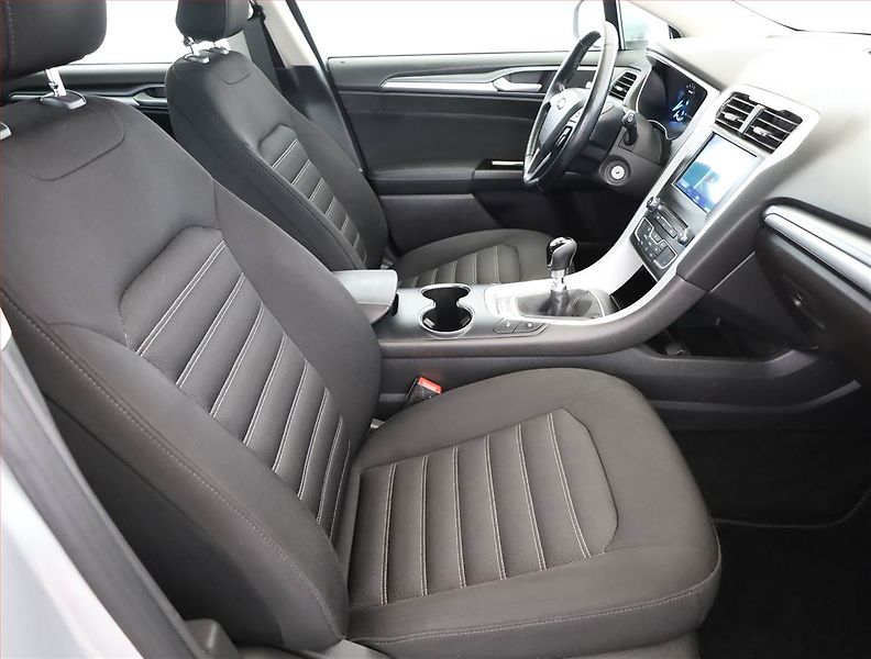 Ford Mondeo (2018) 2.0 TDCI, Serv.kniha, Navi - fotka 7 z 18