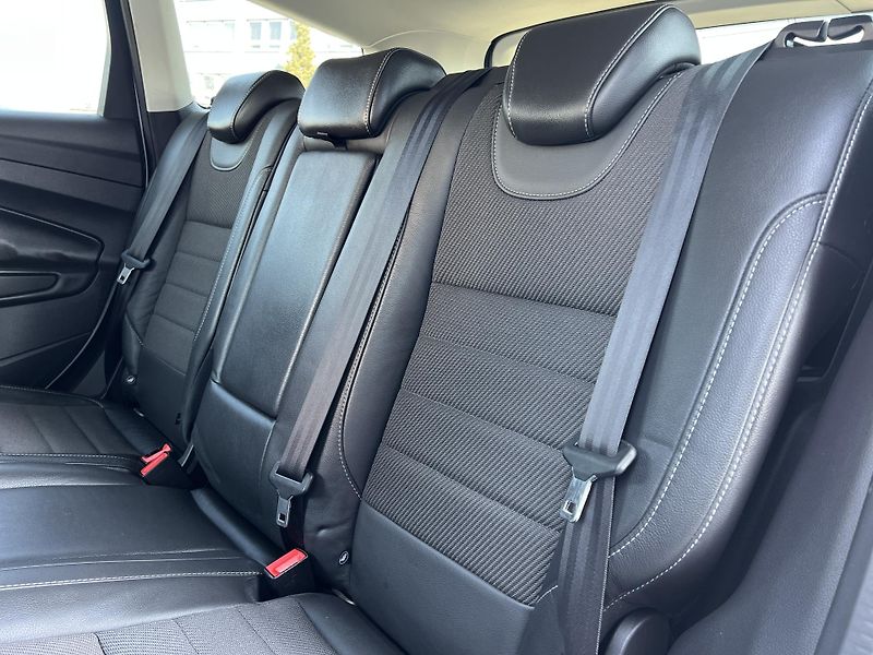 Ford Kuga 2.0TDCi 4x4 TAŽNÉ TEMPOMAT  - fotka 20 z 31