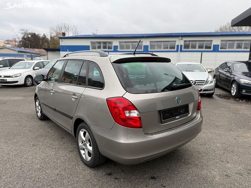 Škoda Fabia 1.2 tsi Family - fotka 3 z 22