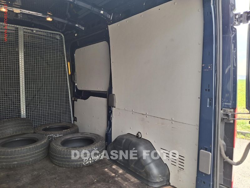 Ford Transit (2020) 2.0TDCi L2H2, ČR, TREND, AC - fotka 15 z 17