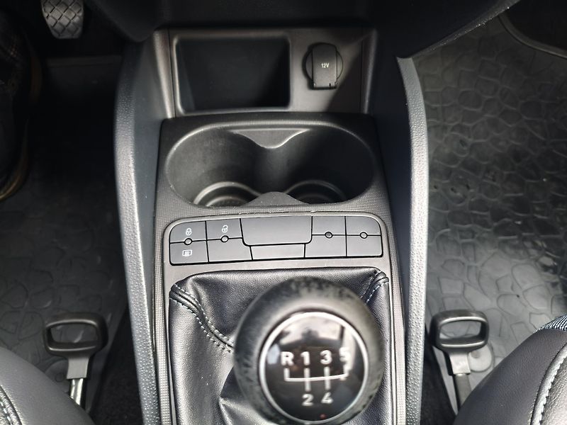 Seat Ibiza (2014) 1,2 TSI 77Kw I-tech combi - fotka 23 z 33