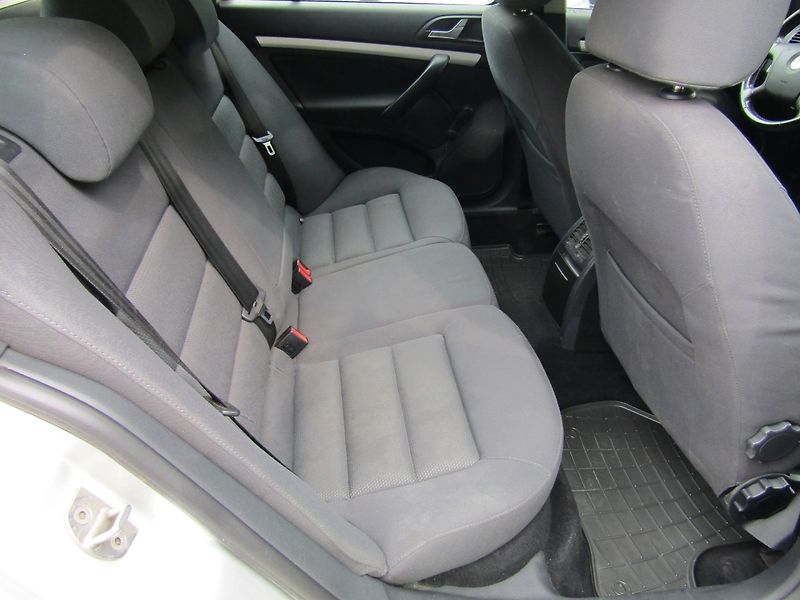 Škoda Octavia (2005) 1.9 TDI 77kW BEZ DPF - fotka 26 z 39