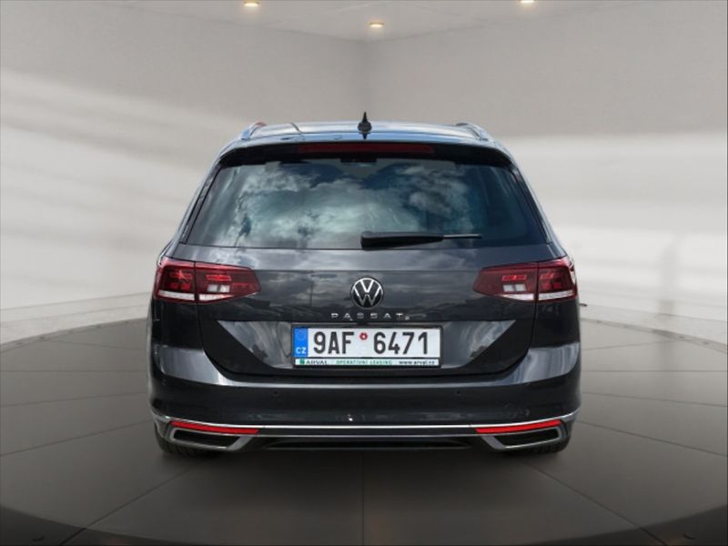 Volkswagen Passat 2,0 TDI Elegance DSG - fotka 4 z 10