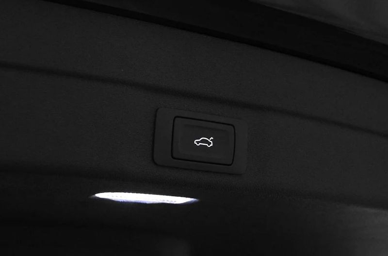 Audi A5 (2024) TDI 150kW Quattro Nez. Topení  - fotka 7 z 16