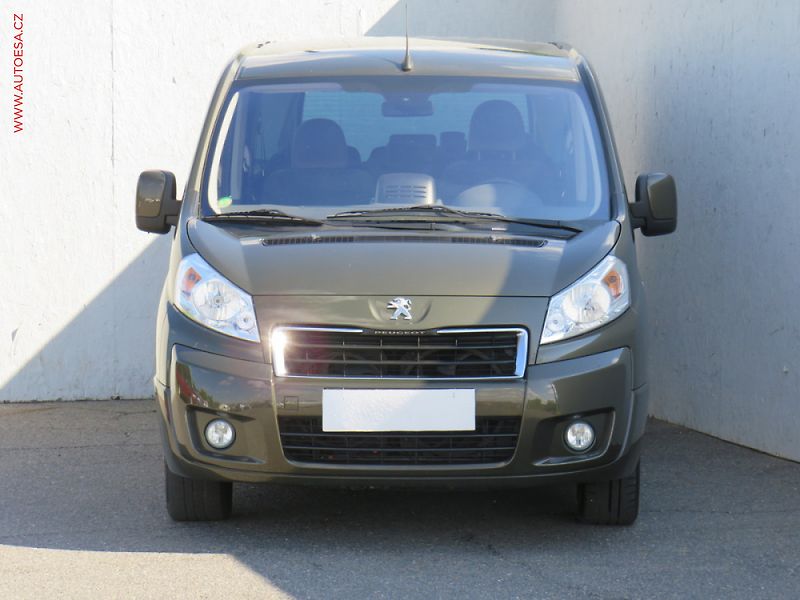 Peugeot Expert (2014) 2.0HDi L2 8míst, ČR, STK9/28 - fotka 2 z 3