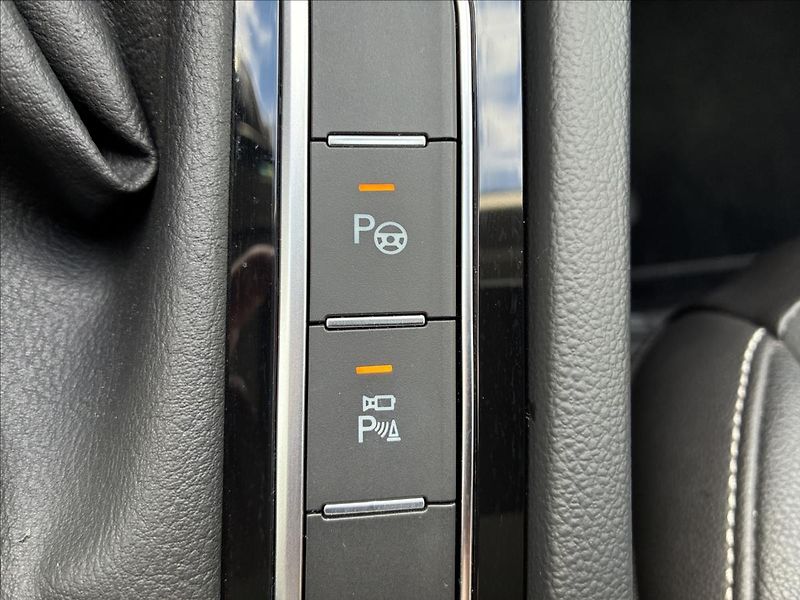 Volkswagen Arteon 2,0 TSI 140 KW REZERVACE - fotka 15 z 38