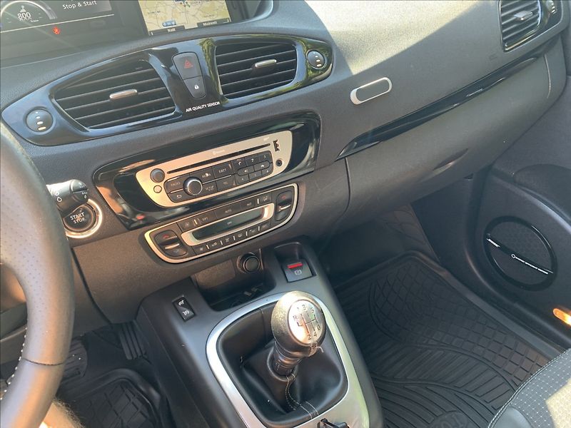Renault Grand Scénic 1,6 DCi  Megane Scenic - fotka 15 z 21