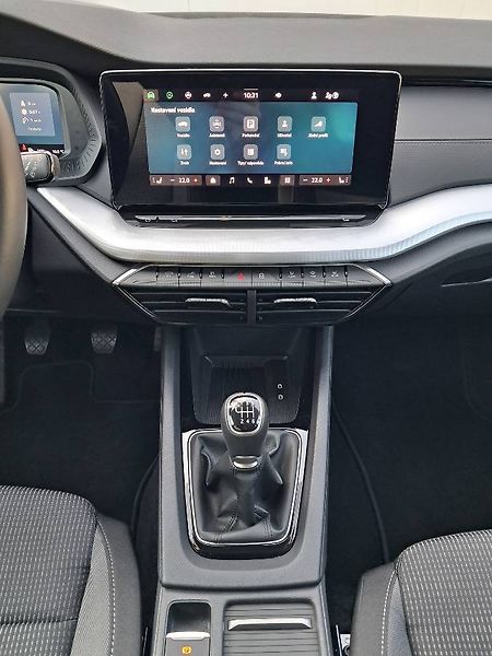 Škoda Octavia (2024) IV SELECTION 1.5 TSI / 85 kW M - fotka 16 z 29