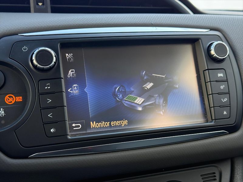 Toyota Yaris 1,5 Trend, Hybrid - fotka 16 z 20