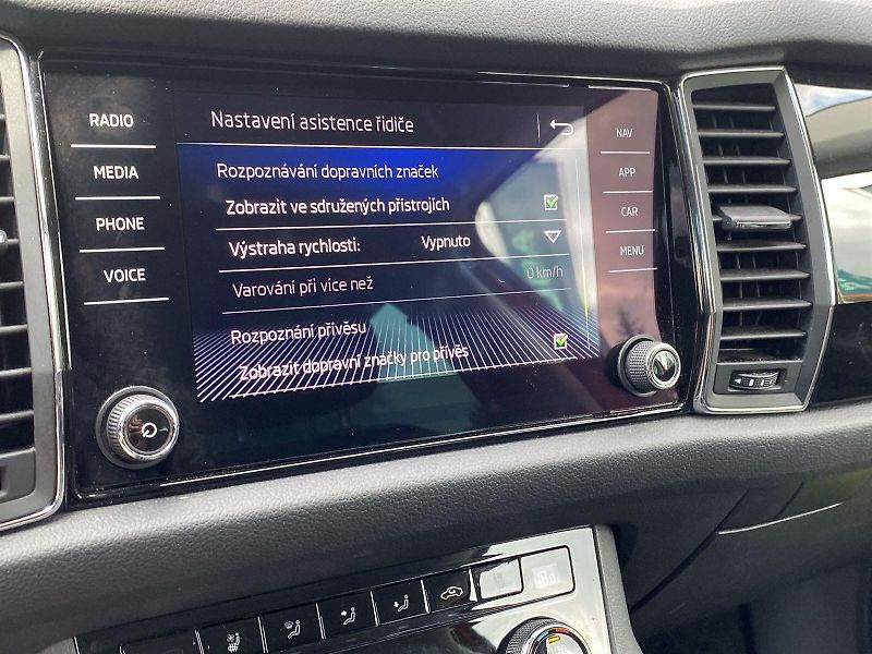 Škoda Kodiaq (2020) 2.0 TDI 4x4 DSG L&K - fotka 23 z 46
