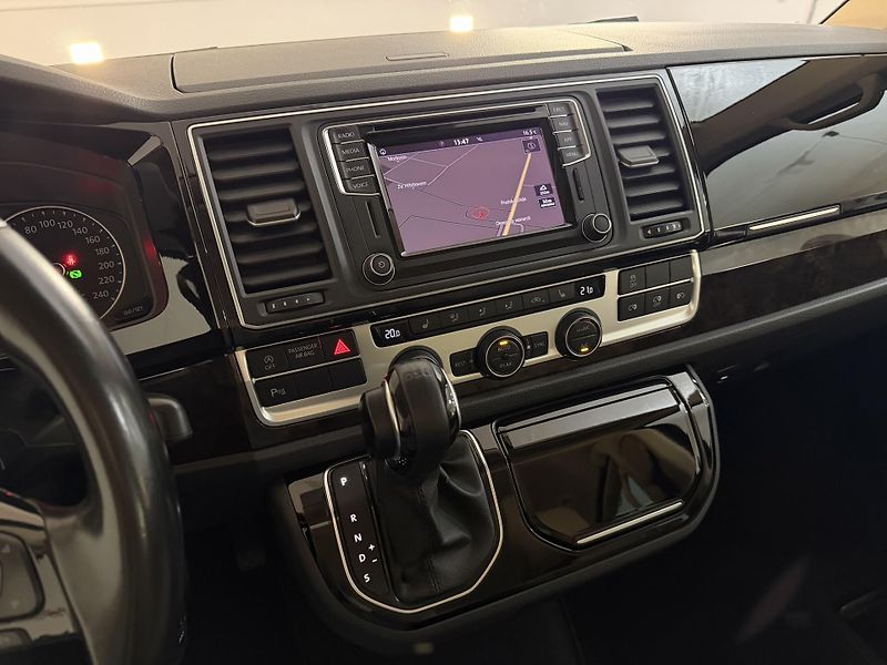 Volkswagen Multivan 2.0 TDI 4Motion Highline - fotka 29 z 43