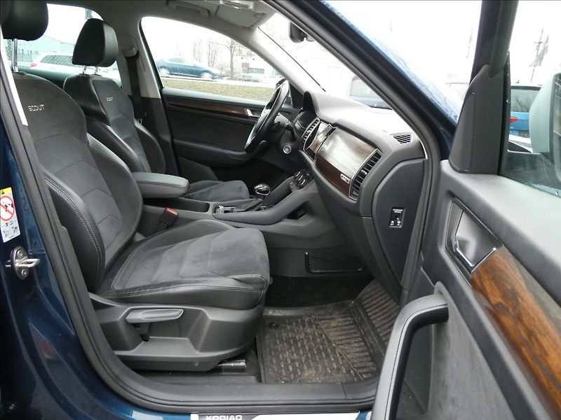 Škoda Kodiaq 2,0 TDi 140kW SCOUT,DSG,závěs - fotka 29 z 50
