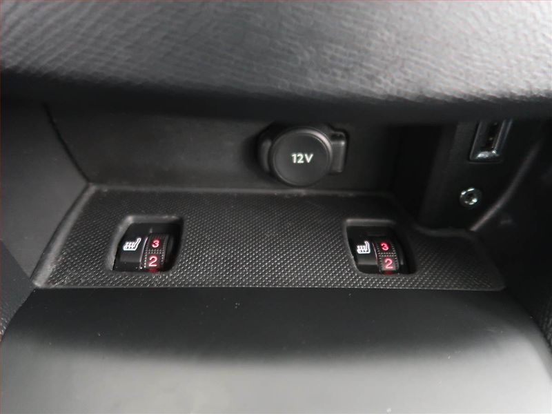 Peugeot 308 (2016) 2.0 BlueHDi, Navi, Tempomat - fotka 19 z 23