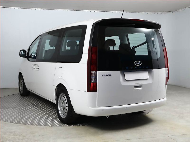 Hyundai Staria (2024) 2.2 CRDi, ČR, 1Maj, DPH - fotka 4 z 15