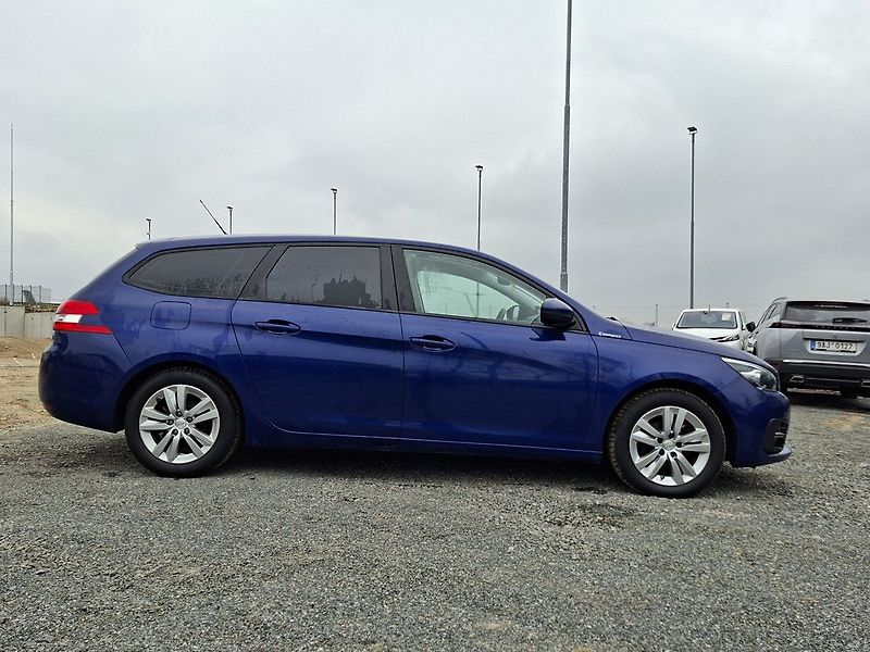 Peugeot 308 SW ACTIVE 1.5 BHDi 130k EAT6 - fotka 8 z 24