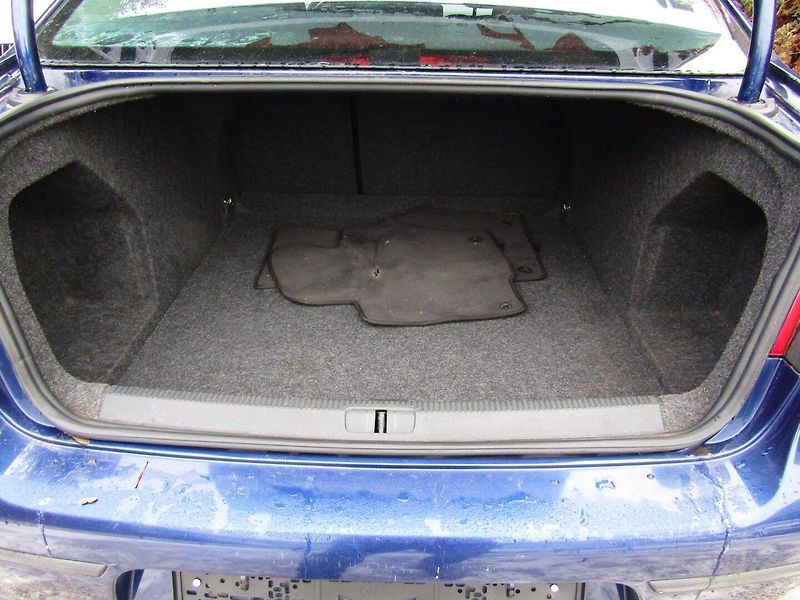 Volkswagen Passat (2008) 1.4 TSI 90kW - fotka 22 z 42