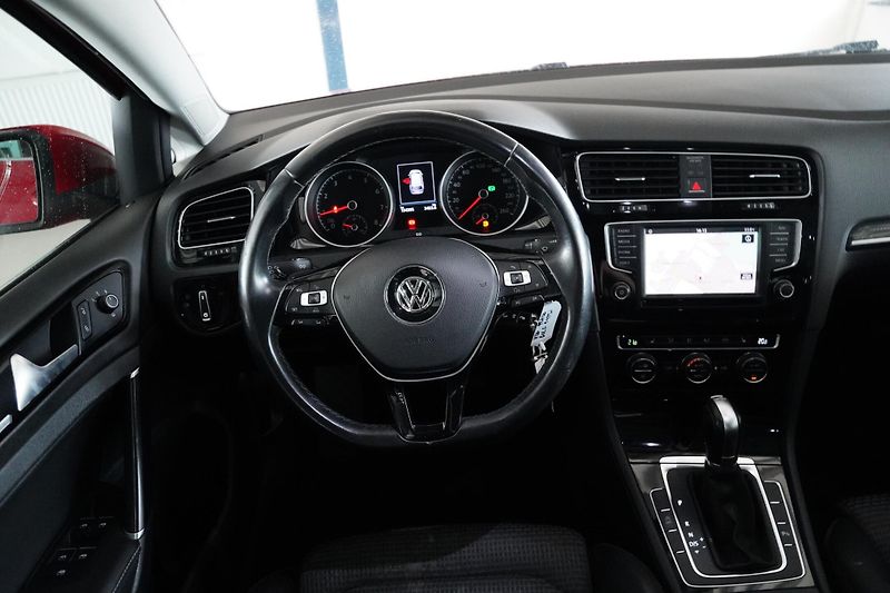 Volkswagen Golf - fotka 16 z 24