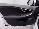 Volvo V40 T2 KINETIC CZ 1.maj REZERVACE - náhled 16