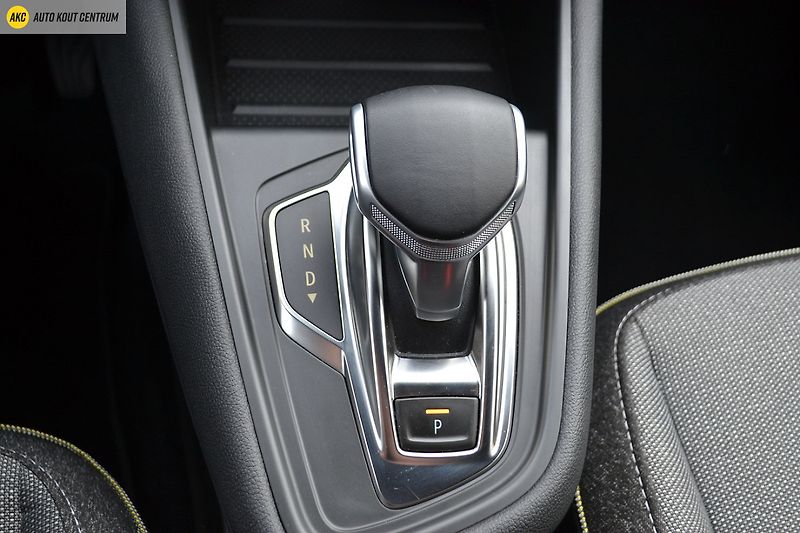 Renault Captur techno mild hybrid 160 EDC - fotka 18 z 49