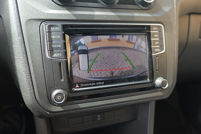 Volkswagen Caddy 1.4 TSi DSG Kam CarPlay Tažné - fotka 30 z 33