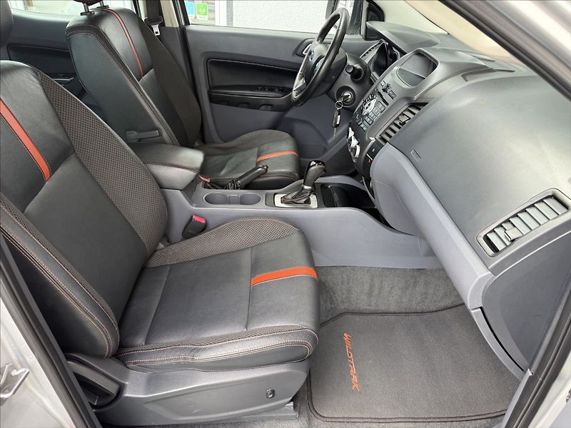 Ford Ranger 3,2 Wildtrak,AT,Hardtop,po ser - fotka 13 z 36