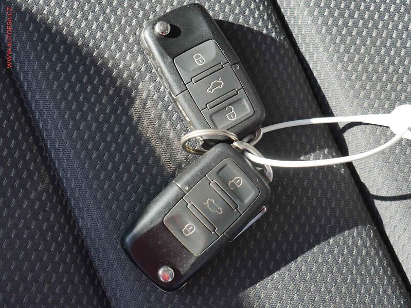 Škoda Octavia (2005) 1.9 TDI, AC, temp - fotka 15 z 16