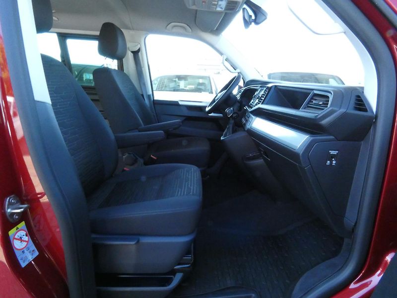 Volkswagen Multivan 6.1. LONG 2.0 TDI 4MOTION - fotka 19 z 28