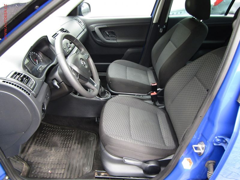 Škoda Fabia (2015) 1.2 TSi, ČR, Klima - fotka 9 z 17