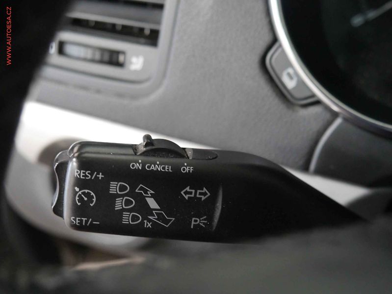 Škoda Yeti (2012) 2.0 TDI, ČR, Navi, panor. - fotka 14 z 19