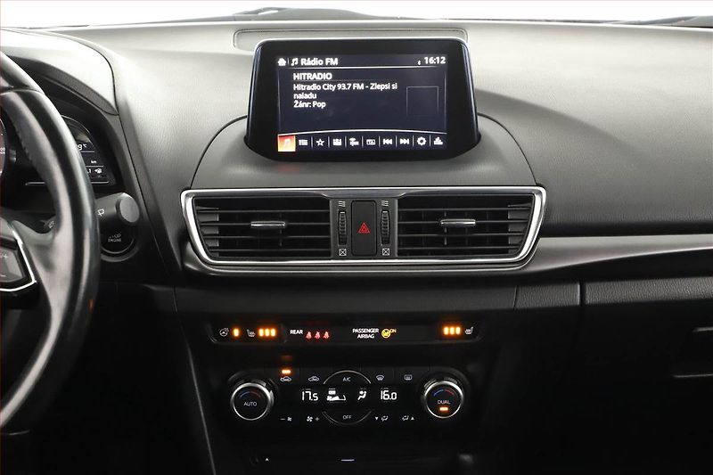 Mazda 3 (2017) 2.0 Skyactiv-G, Serv.kniha - fotka 9 z 15