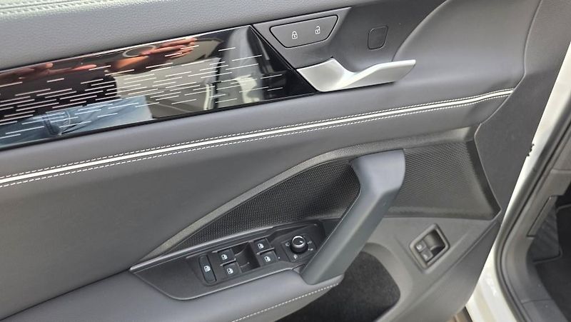 Volkswagen Tayron (2025) 1.5 PHEV 150kW Elegance SoH100 - fotka 22 z 46