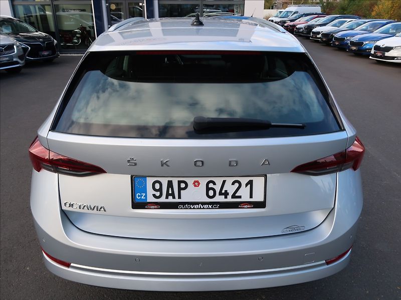 Škoda Octavia 2,0 TDi,Style,1majČR,Serv.,DPH - fotka 8 z 27