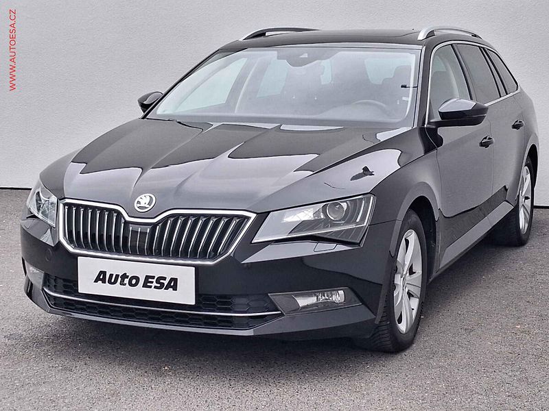 Škoda Superb (2018) 2.0TDi 4x4, Style, xenon - fotka 3 z 18