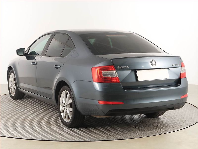Škoda Octavia (2014) Ambition 1.8 TSI, Tempomat - fotka 4 z 17