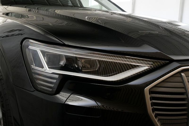 Audi e-tron 55 300kW Matrix Tažné ZÁRUKA - fotka 9 z 43