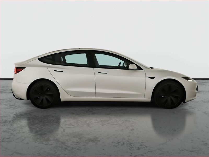 Tesla Model 3 (2024) Long Range 4WD 79kWh, SoH 89% - fotka 6 z 21
