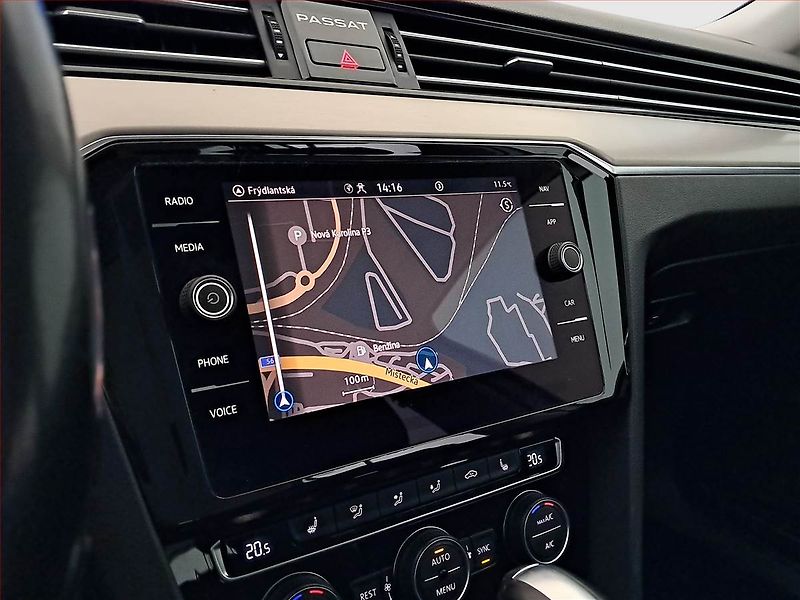 Volkswagen Passat (2020) 2.0 TDI, Automat, Kůže, Navi - fotka 20 z 21