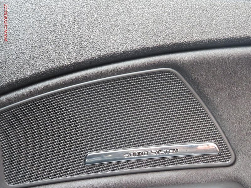 Škoda Superb (2011) 3.6 V6 4x4, ČR, Exclusive - fotka 26 z 28