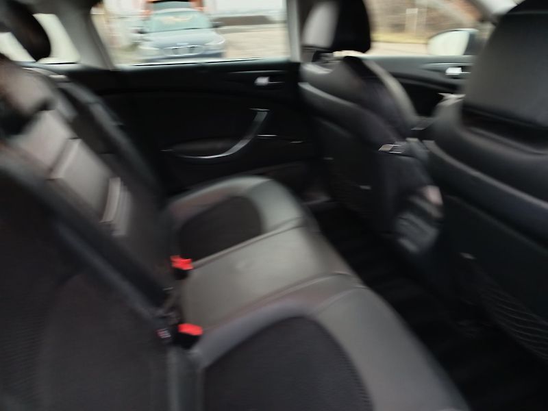 Citroën C5 (2011) 1.6i Automat - fotka 39 z 43